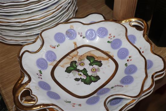 A 19th century Coalport style sixteen piece dessert service